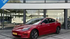 Rood Gebruikt 2020 Tesla Model 3 RWD Sedan | € 22.850 (Eerlijke prijs)