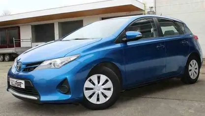 Occasion Toyota Auris Comfort 99 PK (72 kW) 2013 Blauw Hatchback