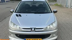 Grijs Gebruikt 2008 Peugeot 206 Hatchback | € 2.800 (Eerlijke prijs)