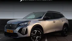Grijs Gebruikt 2024 Peugeot 2008 Allure SUV | € 26.445 (Eerlijke prijs)