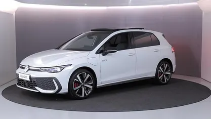 Occasion 2025 VW Golf VIII GTE Hatchback | € 41.449 (Eerlijke prijs)