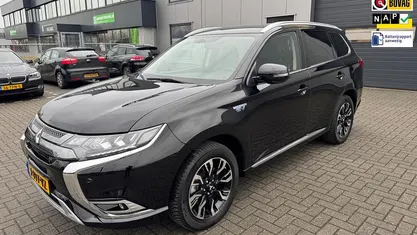Occasion Mitsubishi Outlander P-HEV Intense 135 PK (99 kW) 2020 SUV