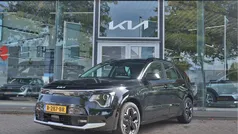 Zwart Gebruikt 2022 Kia e-Niro SUV | € 26.345 (Eerlijke prijs)