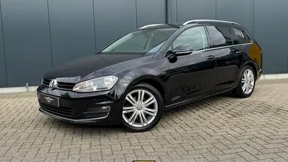 Zwart Gebruikt 2014 VW Golf VII Highline Stationwagen | € 8.835 (Goede deal)