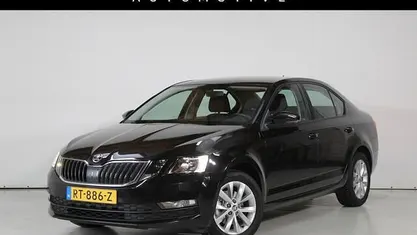 Gebruikt 2018 Skoda Octavia Business Line Hatchback | € 14.995 (Eerlijke prijs)