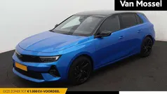 Blauw Gebruikt 2024 Opel Astra Hatchback | € 27.940 (Eerlijke prijs)