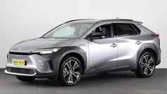 Grijs metallic Occasion 2023 Toyota bZ4X Premium SUV | € 38.950 (Eerlijke prijs)
