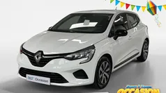 Gebruikt 2022 Renault Clio V Equilibre Hatchback | € 15.435 (Eerlijke prijs)