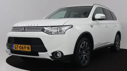 Occasion Mitsubishi Outlander P-HEV Edition 203 PK (149 kW) 2015 SUV