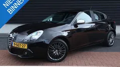Zwart Gebruikt 2013 Alfa Romeo Giulietta Distinctive Hatchback | € 9.950 (Eerlijke prijs)