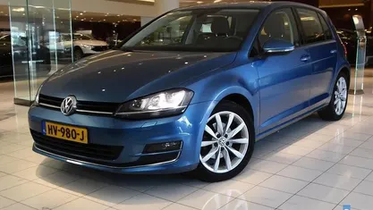 Gebruikt 2016 VW Golf VII Highline Hatchback | € 15.950 (Eerlijke prijs)
