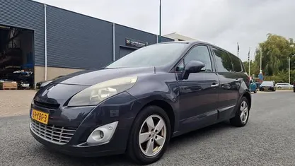 Occasion 2009 Renault Grand Scénic III Dynamique MPV | € 1.950 (Eerlijke prijs)