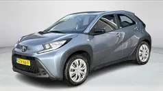 Grijs Gebruikt 2024 Toyota Aygo Play Hatchback | € 17.450 (Eerlijke prijs)