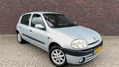 Gebruikt 2001 Renault Clio II Hatchback | € 990 (Eerlijke prijs)