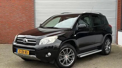 Zwart (metallic) Occasion 2008 Toyota RAV4 x-style SUV | € 8.799 (Eerlijke prijs)