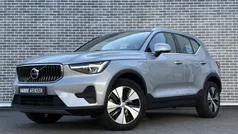 Grijs Gebruikt 2023 Volvo XC40 Core SUV | € 38.694 (Eerlijke prijs)
