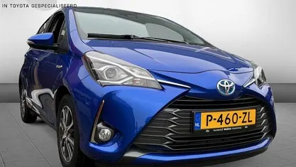 Blauw (metallic) Occasion 2019 Toyota Yaris Hybrid Hatchback | € 16.950 (Goede deal)
