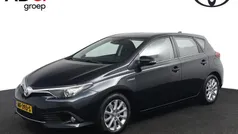 Grijs Gebruikt 2016 Toyota Auris Hybrid Hatchback | € 12.950 (Eerlijke prijs)