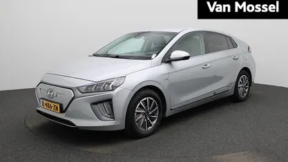 Grijs Gebruikt 2021 Hyundai Ioniq Premium Hatchback | € 14.400 (Eerlijke prijs)