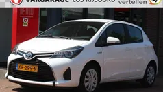 Wit Gebruikt 2016 Toyota Yaris Hybrid Hatchback | € 13.785 (Eerlijke prijs)