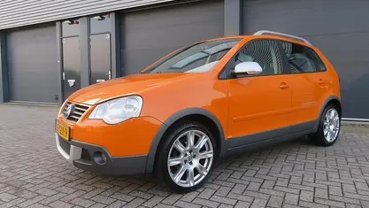 Oranje Occasion 2008 VW Polo Cross Hatchback | € 5.674 (Eerlijke prijs)