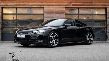 Zwart Gebruikt 2021 Audi e-tron GT quattro Design Sedan | € 49.950 (Eerlijke prijs)