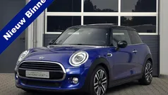 Blauw Gebruikt 2018 Mini Cooper Chili Hatchback | € 18.250 (Eerlijke prijs)