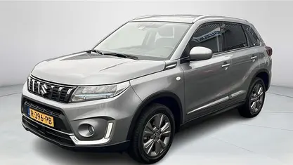 Grijs Gebruikt 2023 Suzuki Vitara SUV | € 23.450 (Eerlijke prijs)