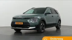 Groen, metallic lak Gebruikt 2024 Kia e-Niro Advance SUV | € 34.435 (Goede deal)