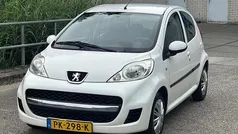 Wit Gebruikt 2011 Peugeot 107 Hatchback | € 2.750 (Eerlijke prijs)