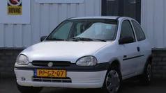 Wit Gebruikt 1996 Opel Corsa Hatchback | € 790 (Eerlijke prijs)