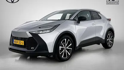 Grijs metallic Occasion 2025 Toyota C-HR SUV | € 35.945 (Eerlijke prijs)