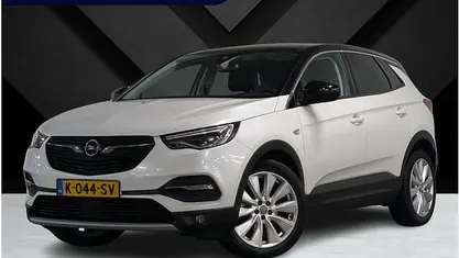 Wit Occasion 2020 Opel Grandland X Ultimate SUV | € 23.895 (Eerlijke prijs)