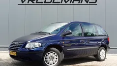 Blauw Gebruikt 2005 Chrysler Voyager MPV | € 1.950 (Eerlijke prijs)