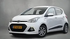 Wit Gebruikt 2015 Hyundai i10 Comfort Hatchback | € 6.950 (Eerlijke prijs)