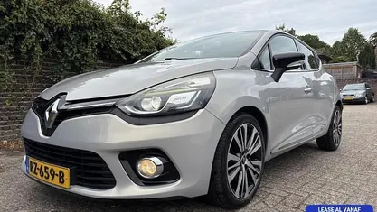 Grijs Occasion 2016 Renault Clio IV Initiale Hatchback | € 9.999 (Eerlijke prijs)