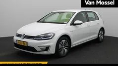 Wit Gebruikt 2020 VW e-Golf Hatchback | € 12.400 (Eerlijke prijs)