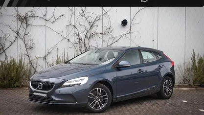 Occasion 2017 Volvo V40 Hatchback | € 13.894 (Eerlijke prijs)
