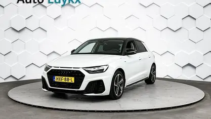 Wit Gebruikt 2024 Audi A1 Sportback S-Line Hatchback | € 26.940 (Eerlijke prijs)