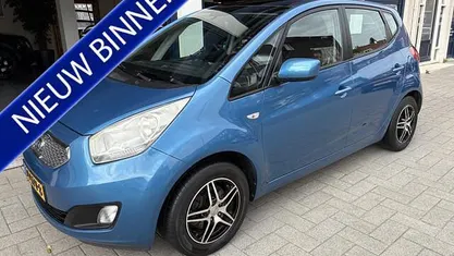 Occasion Kia Venga 90 PK (66 kW) 2010 Blauw Hatchback