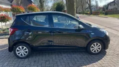 Zwart Gebruikt 2015 Hyundai i10 Comfort Hatchback | € 3.950 (Goede deal)