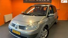 Beige Gebruikt 2005 Renault Scénic II Luxe MPV | € 1.650 (Eerlijke prijs)