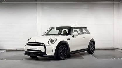 Gebruikt 2022 Mini ONE Business Hatchback | € 23.450 (Eerlijke prijs)