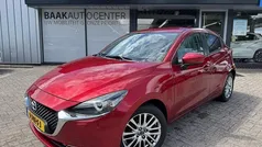 Rood Gebruikt 2020 Mazda 2 Luxury Hatchback | € 15.950 (Eerlijke prijs)
