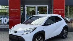 Wit Gebruikt 2024 Toyota Aygo Envy Hatchback | € 21.890 (Eerlijke prijs)