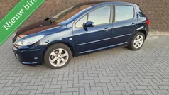 Blauw Gebruikt 2006 Peugeot 307 Hatchback | € 2.495 (Eerlijke prijs)