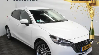 Wit Gebruikt 2021 Mazda 2 Style Hatchback | € 13.900 (Eerlijke prijs)