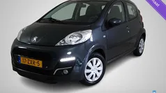 Grijs Gebruikt 2013 Peugeot 107 Active Hatchback | € 6.950 (Eerlijke prijs)