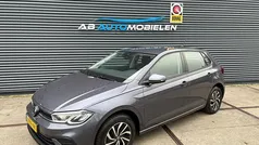 Grijs Gebruikt 2022 VW Polo Life Hatchback | € 12.450 (Goede deal)