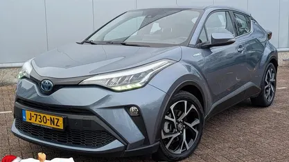 Grijs Gebruikt 2020 Toyota C-HR Play SUV | € 23.699 (Eerlijke prijs)